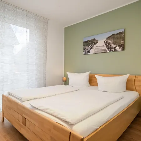 Aurora Mit Kamin Und Terrasse بيت للعطل