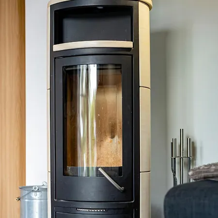 Aurora Mit Kamin Und Terrasse Marienfelde