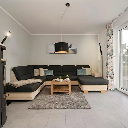 Aurora Mit Kamin Und Terrasse * Marienfelde